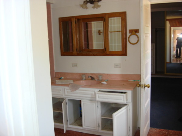 Upstairs Bathroom Before