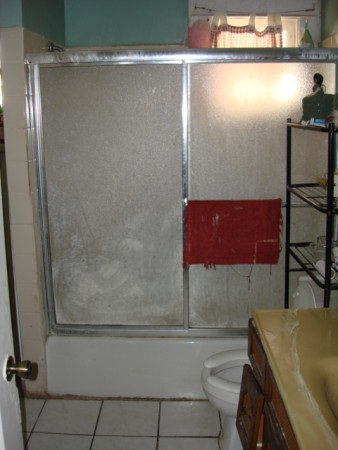 2nd Bathroom Before